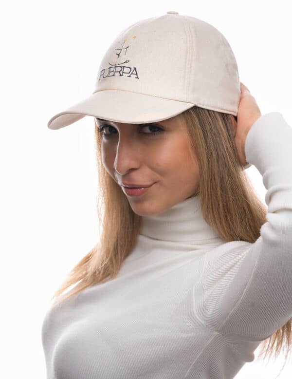 2-impronta-modella-donna-cappello-fuerpa-cotone-biologico