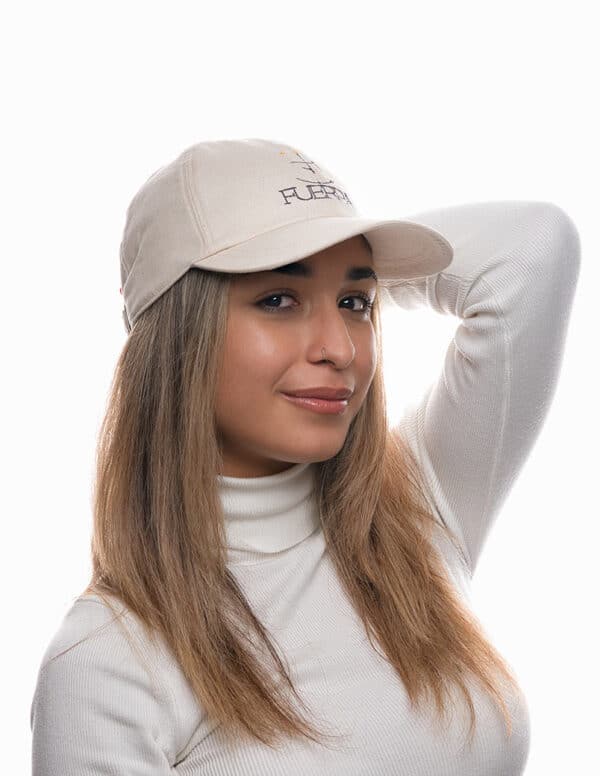 impronta-modella-donna-cappello-fuerpa-cotone-biologico